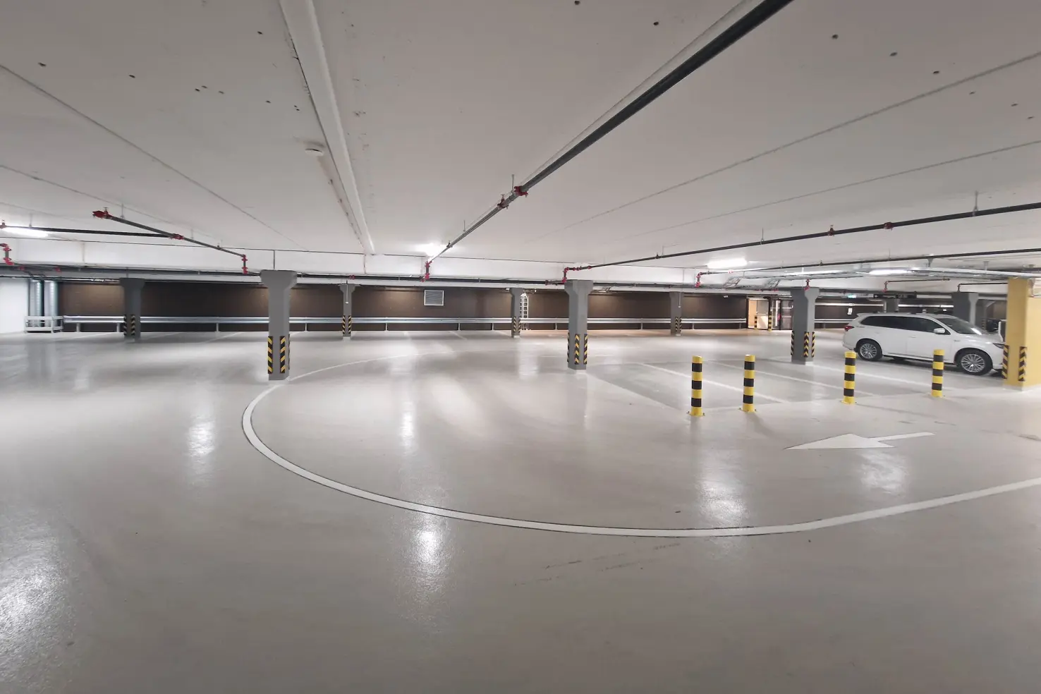 Parkeringshus - Sto Norge leverte guklvdekker til hele p-huset