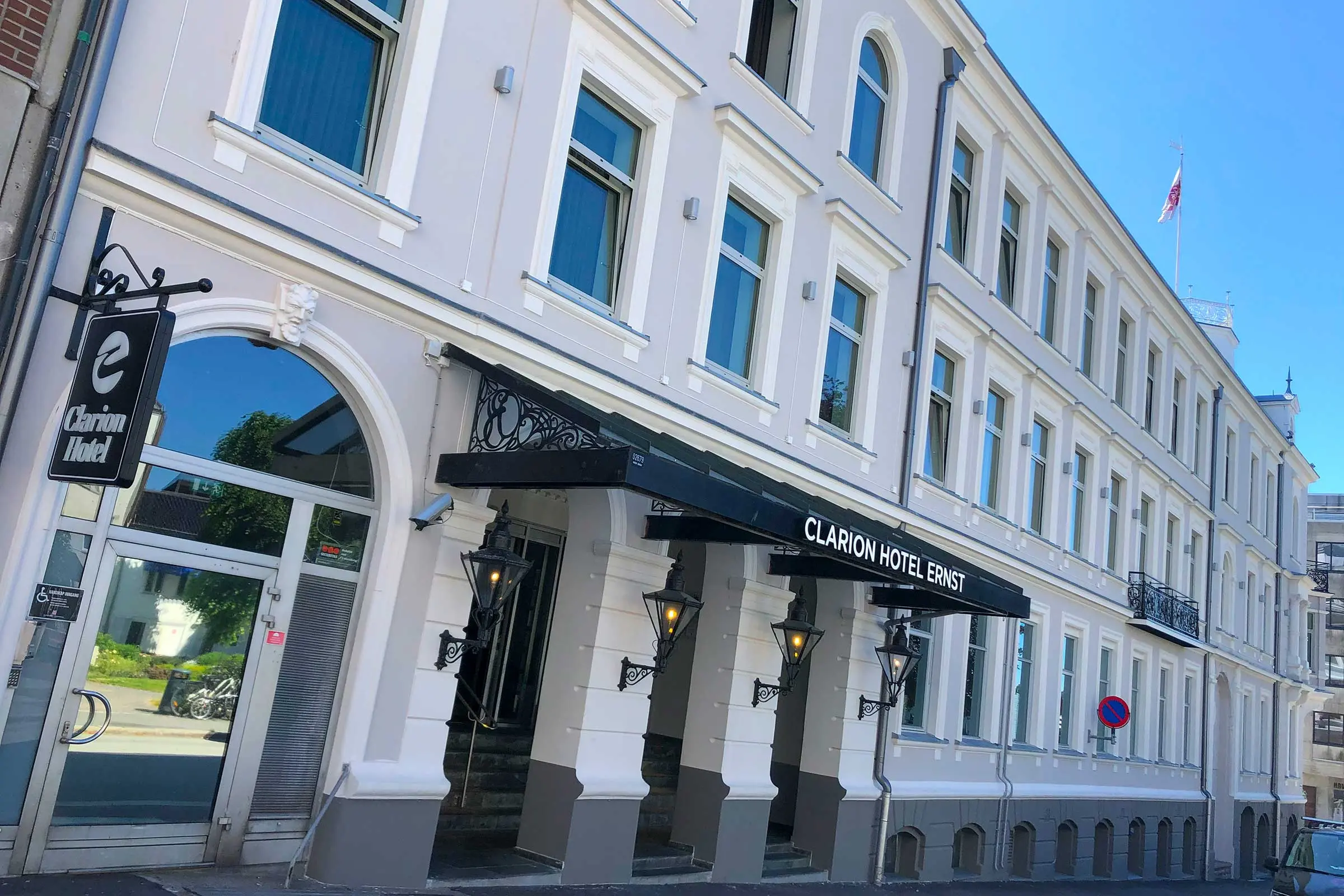 Hotell Ernst StoLevel Cote F og StoColor Lotusan G