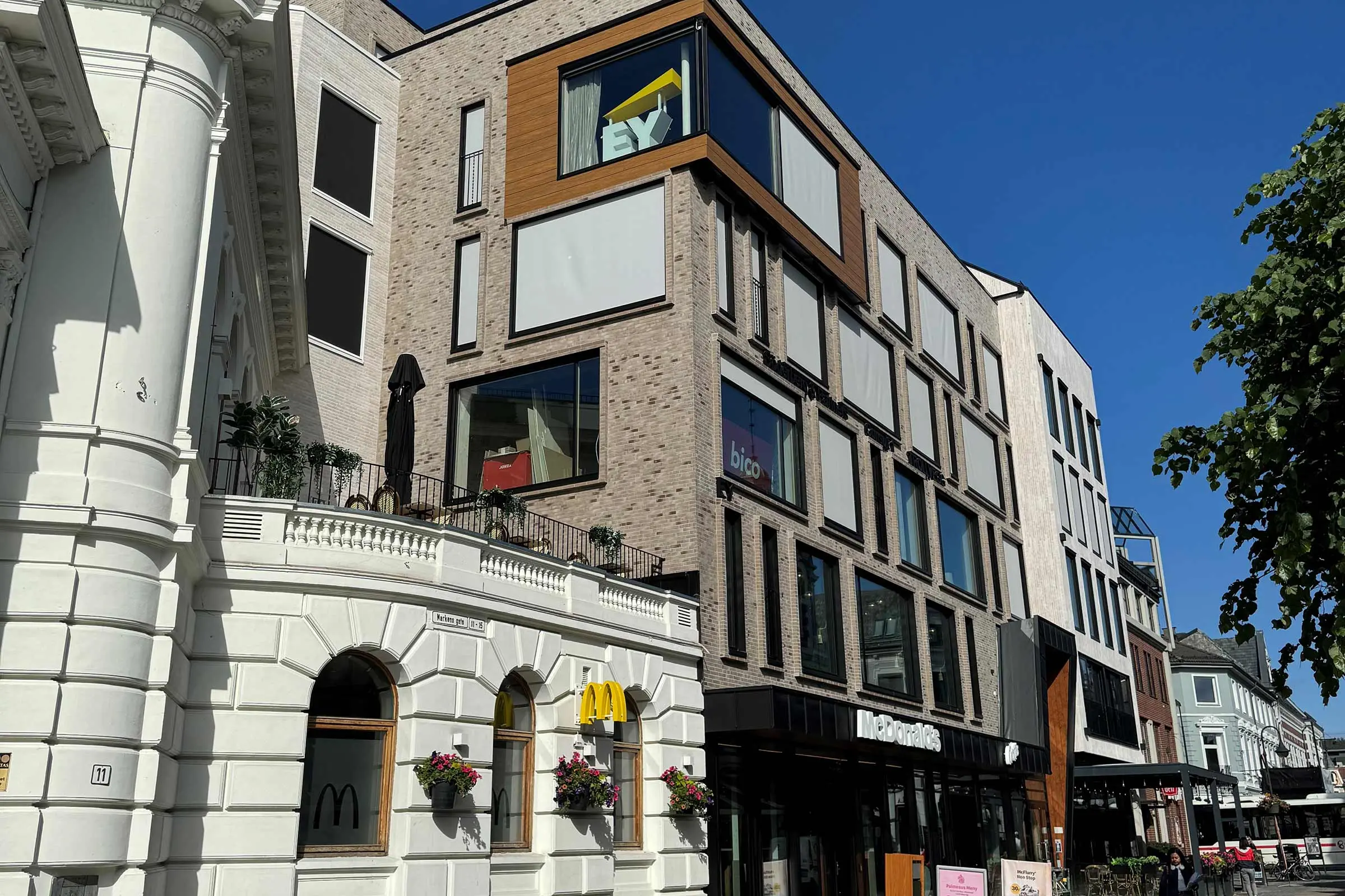 Markensgate11-13-15 med StoLotusan og StoBrick