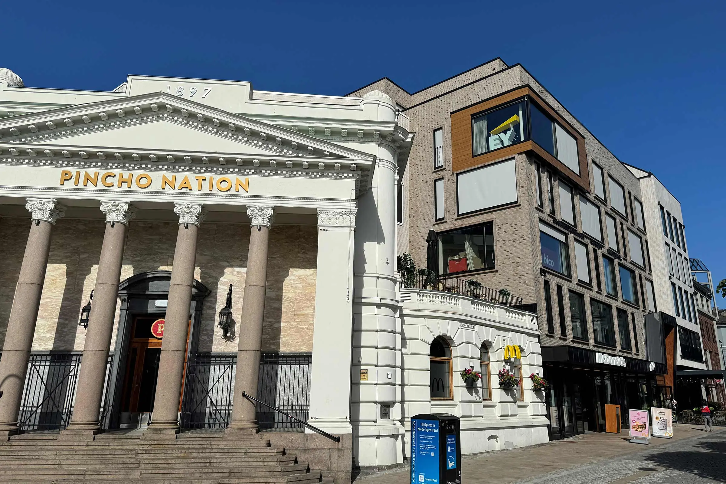 Markensgate11-13-15 med StoLotusan og StoBrick