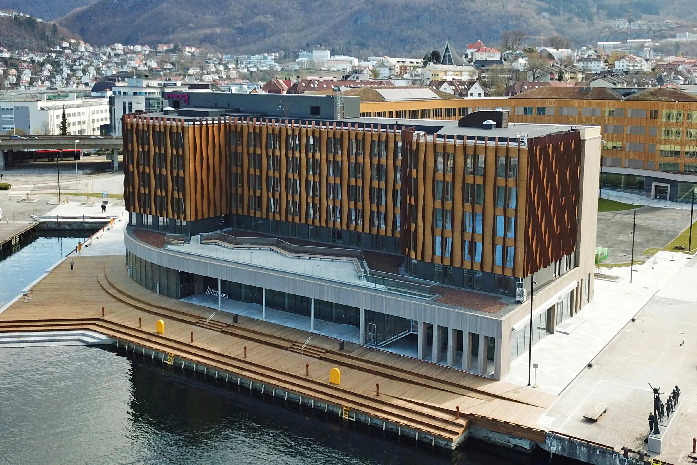 Moxy hotell Bergen med StoVentec Glass