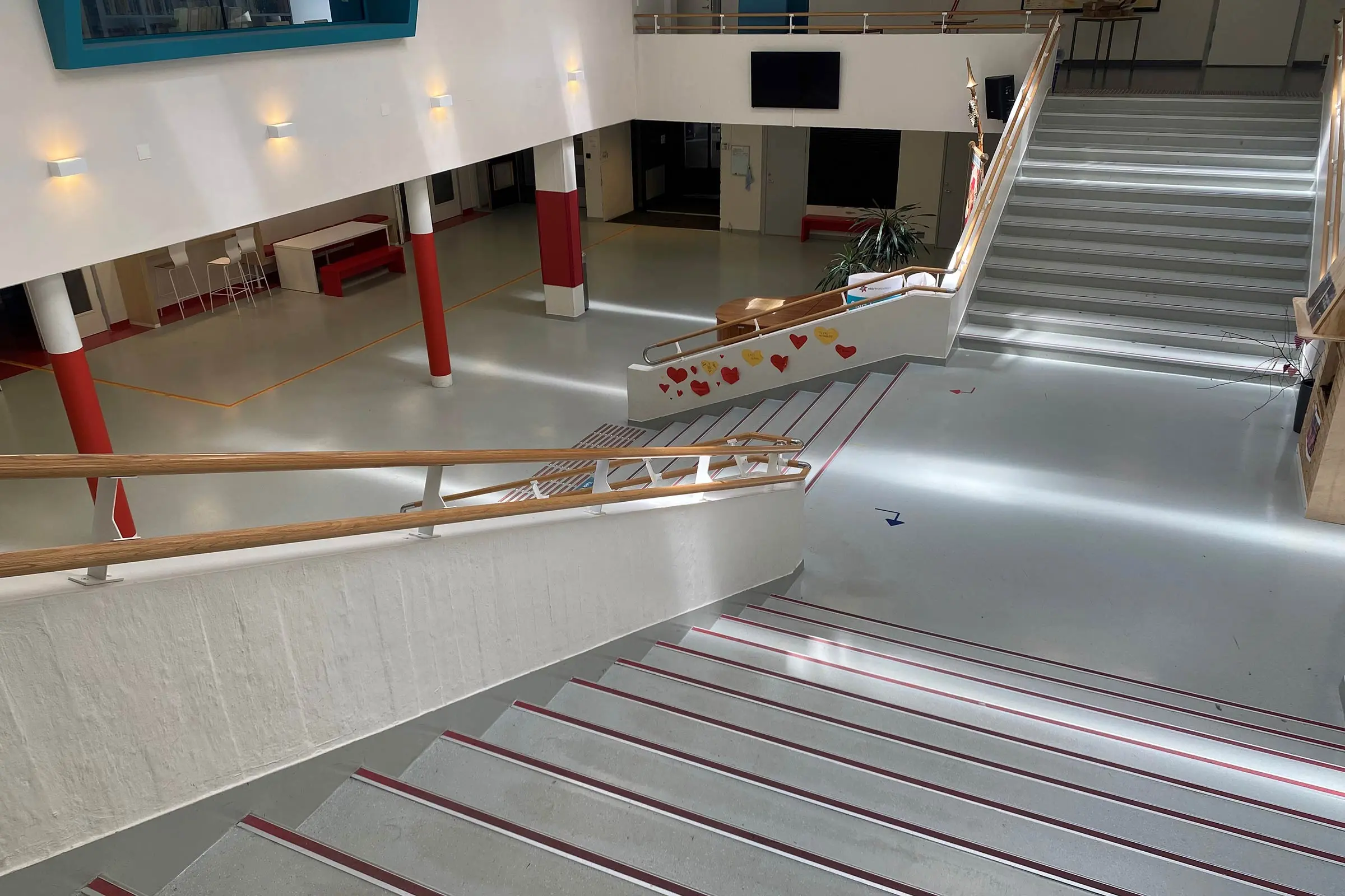 Porsgrunn VGS - comfortfloor fra Sto Norge AS