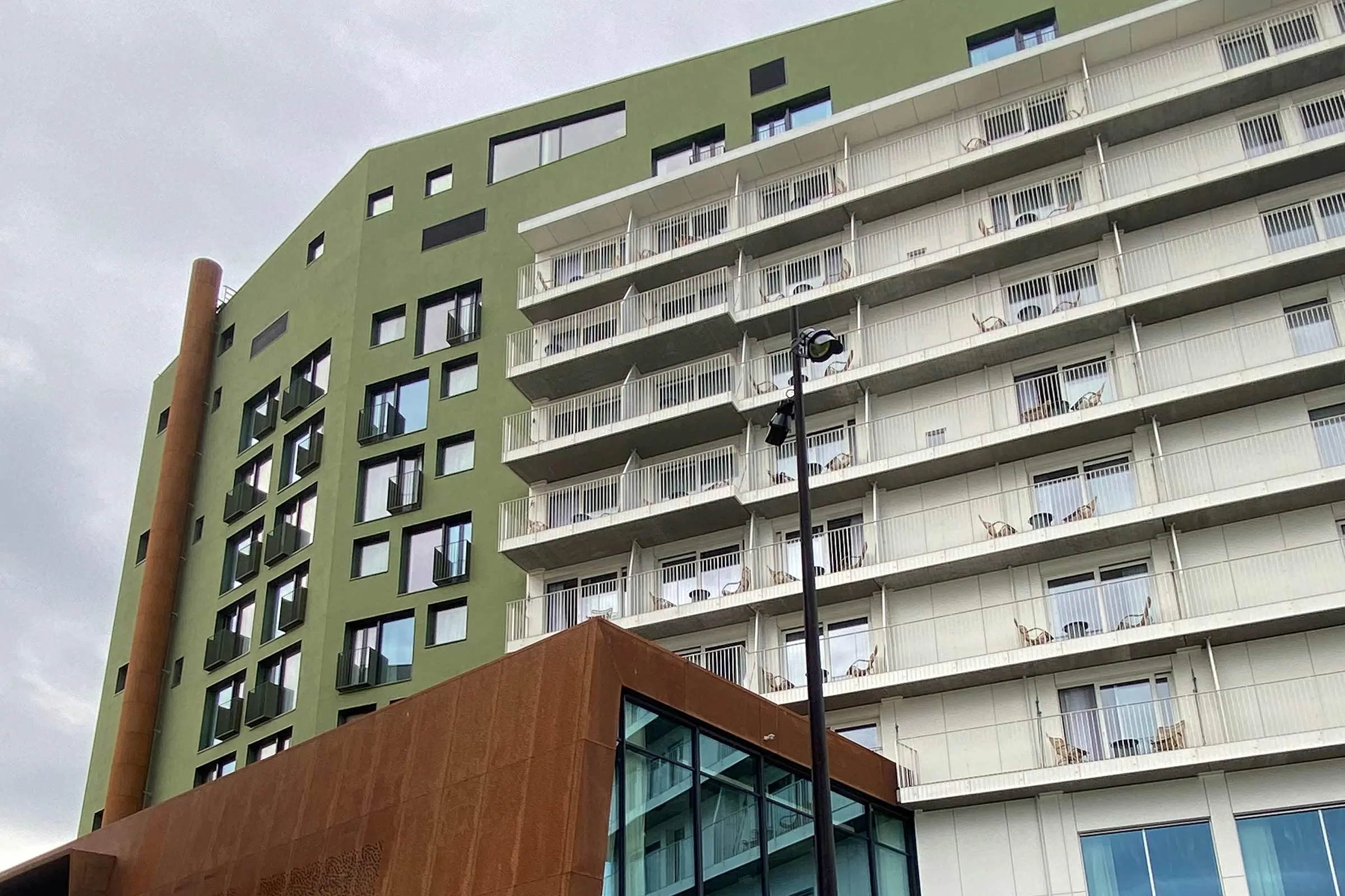 Hotell Riviera med StoVentec R fasade