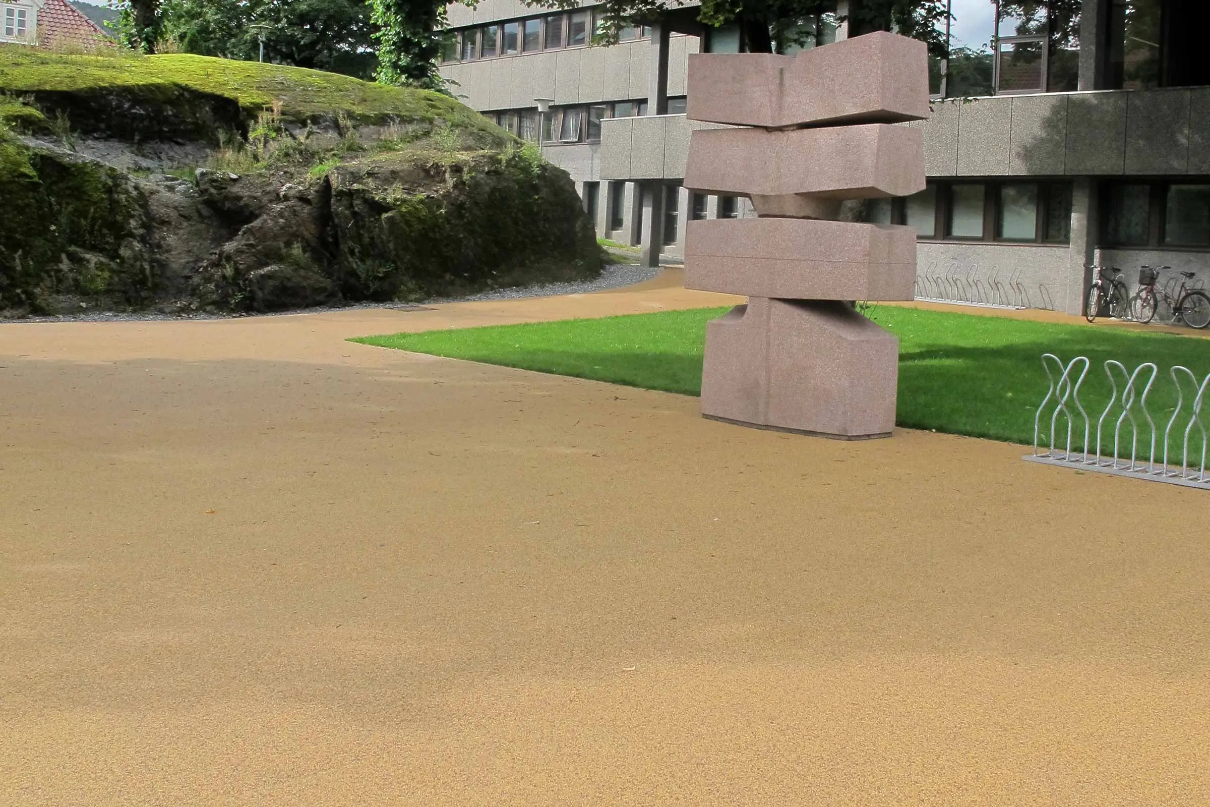 Universitetet i bergen - utebelegg